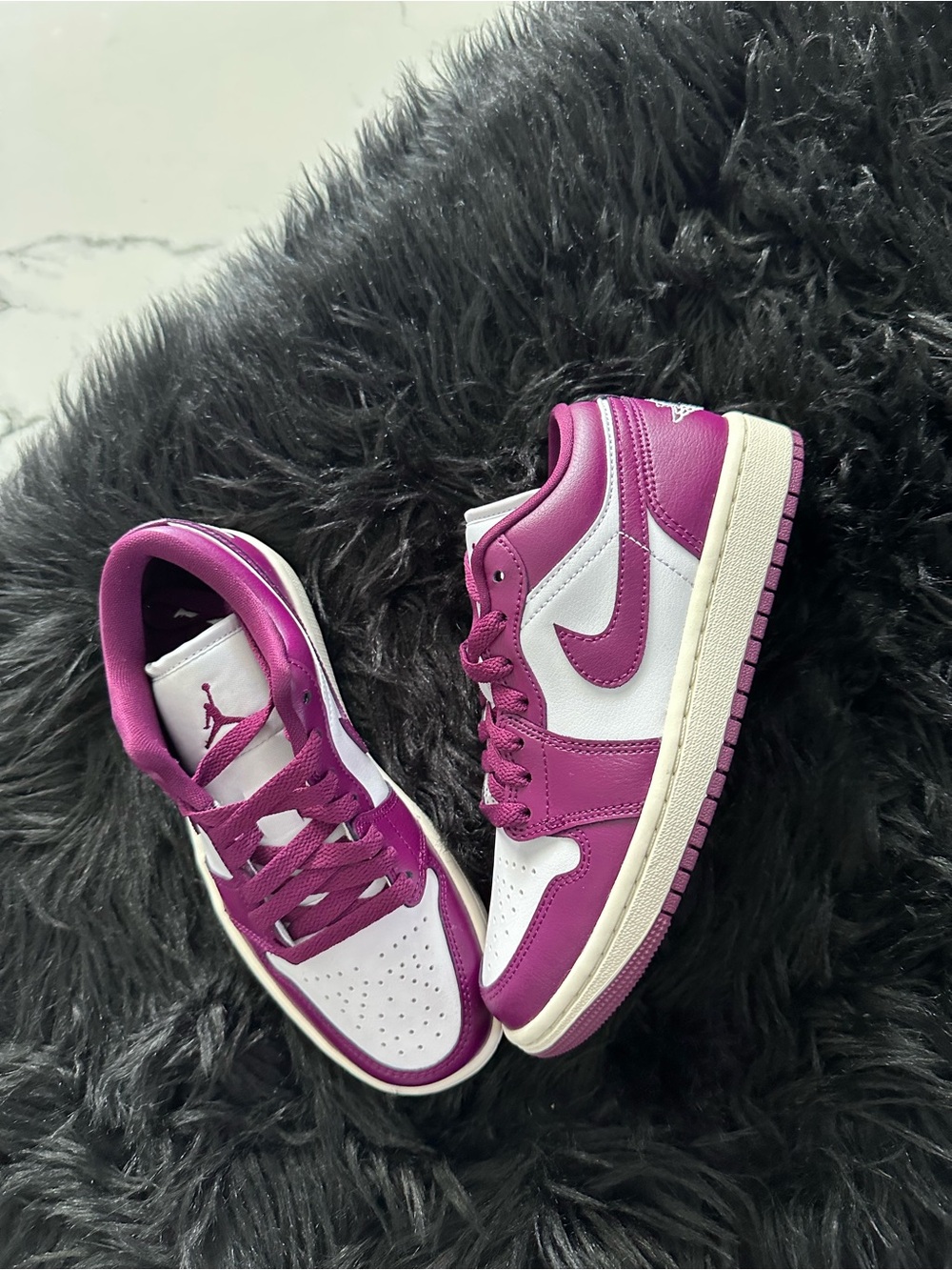 Air Jordan 1 Low - Picture 7 of 8